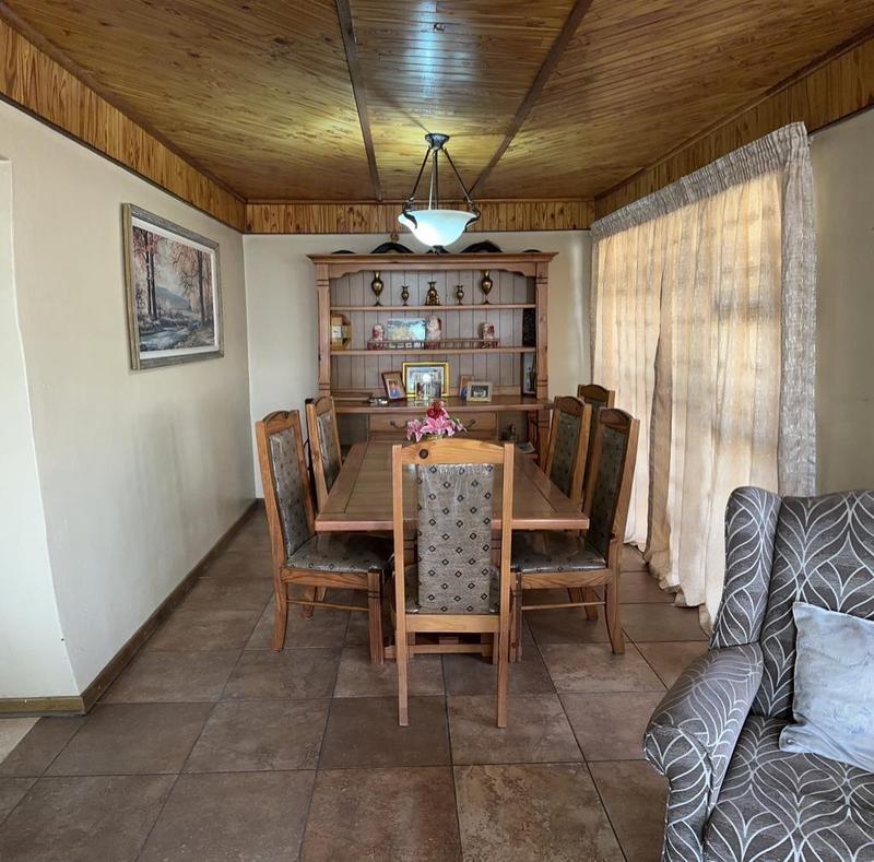 4 Bedroom Property for Sale in Rocklands Free State